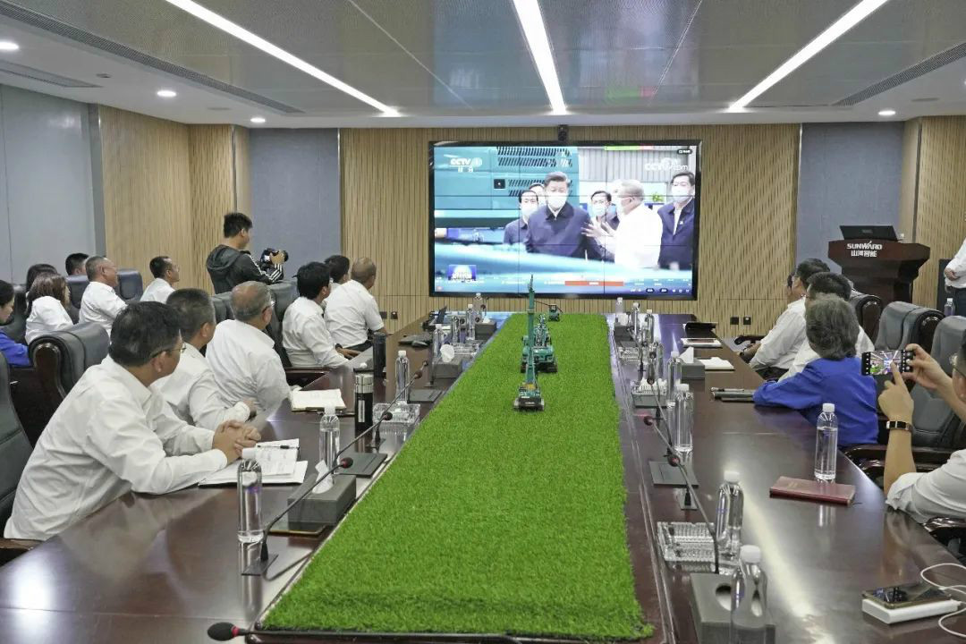 总书记“点赞”不朽情缘创新，不朽情缘智能集中收看《新闻联播》