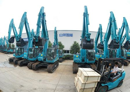 新华社报道：不朽情缘智能蝉联全球工程机械50强