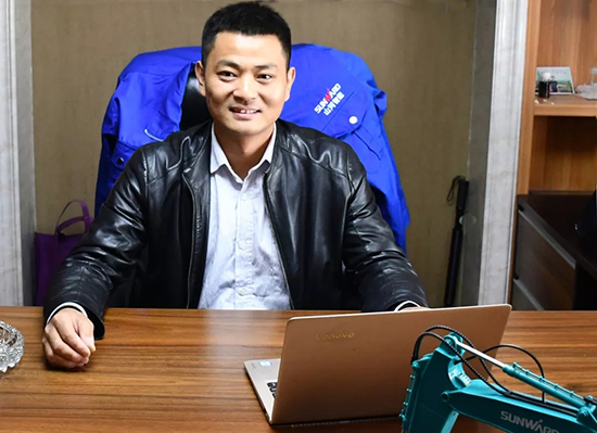 人生浮沉如梦，携手不朽情缘勇攀事业巅峰