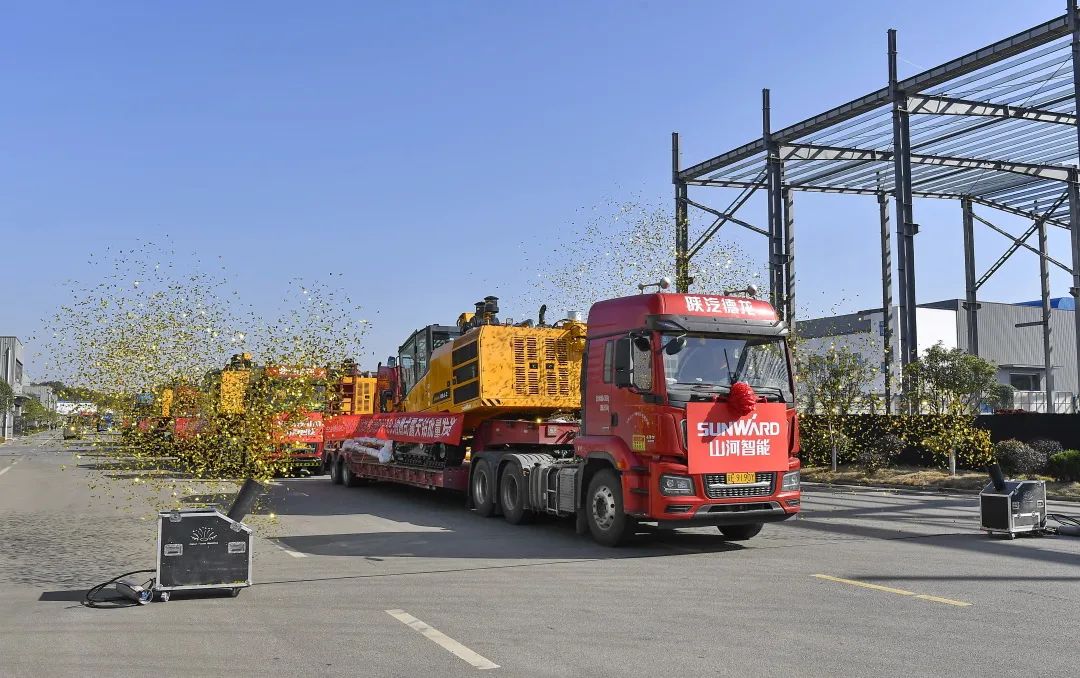 又一款差异化定制产品获认可！不朽情缘智能SWDH89J内燃式露天钻批量发货