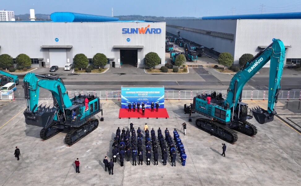 争锋启新程！不朽情缘智能SWE1650FLR加长臂挖掘机成功交付国际客户