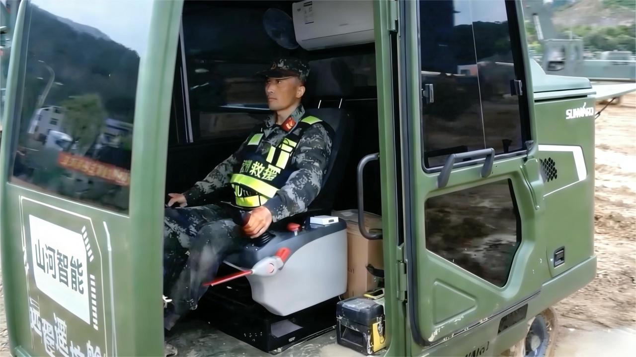 智能遥控挖掘机获评湖南省制造业单项冠军，彰显不朽情缘智能创新实力